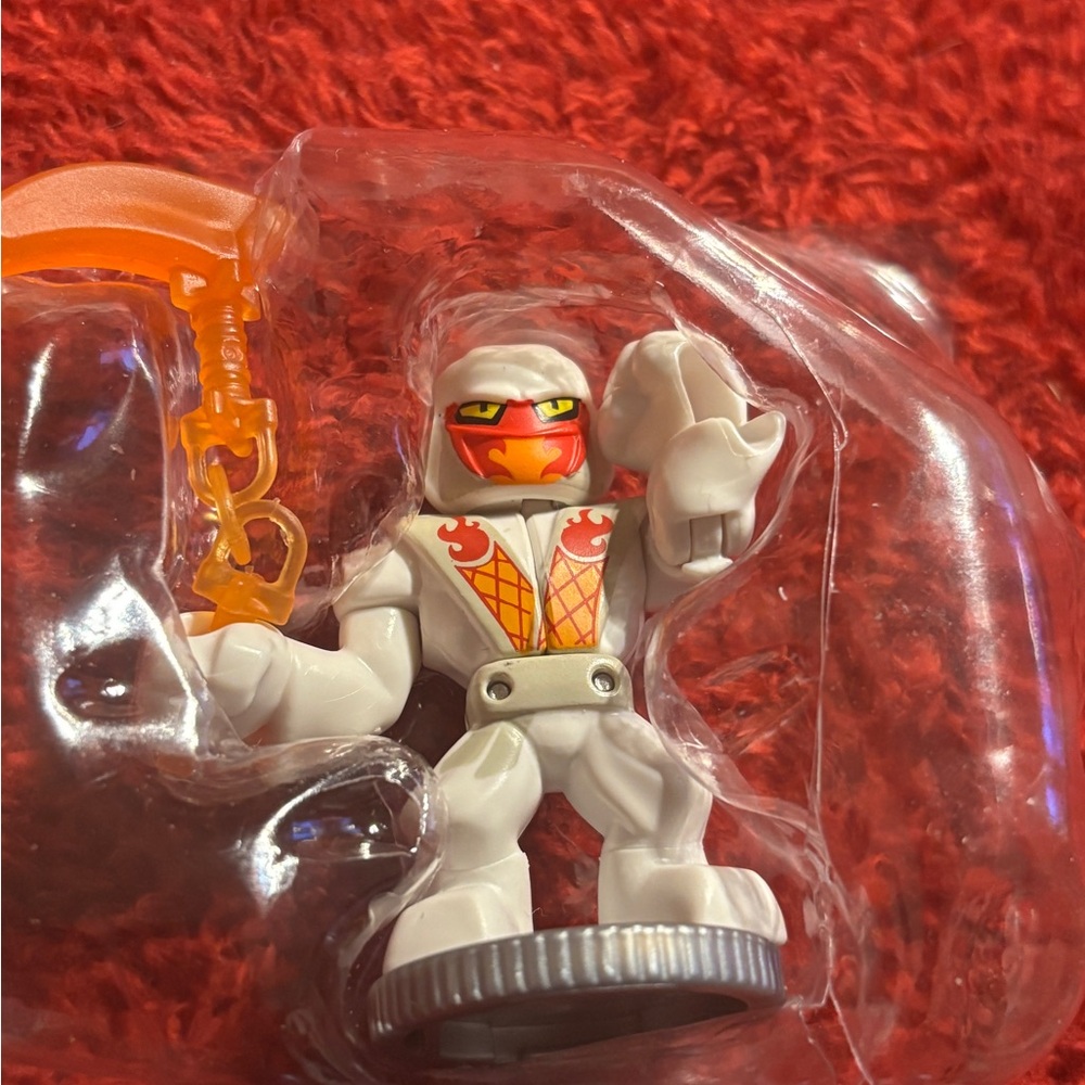 2021 Legends Of Akedo Series 1 White Wraith Epic-Ultimate Arcade Warriors Figure